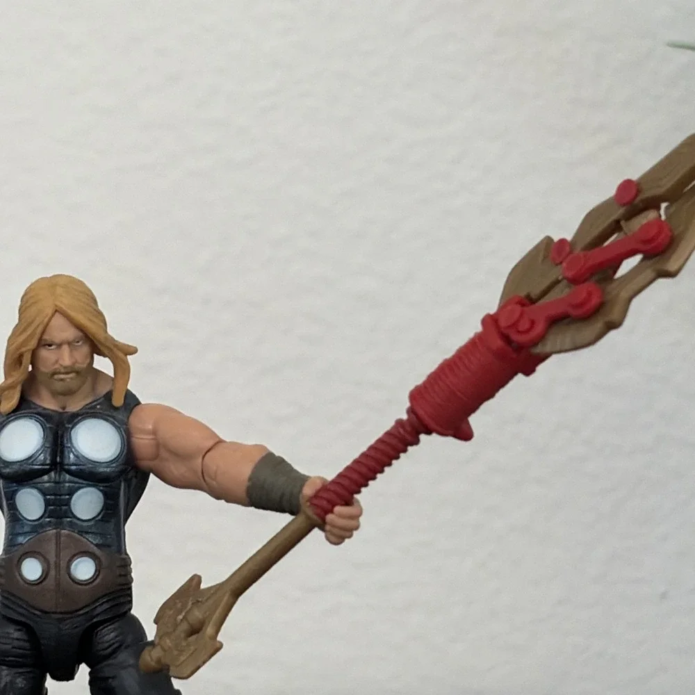 Marvel Universe Avengers BATTLE HAMMER THOR Comic Series 02‎ Ultimates 2011 Toy